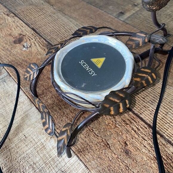 Scentsy Bird Nest Retired Element Wax Warmer Wrought Iron - Picture 2 of 8